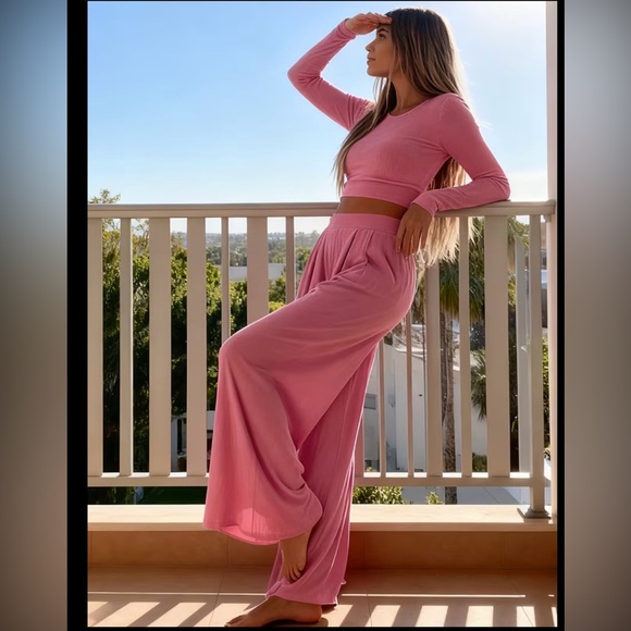 Pink set Women's crop top and Wide-Leg Pants - Picture 3 of 7